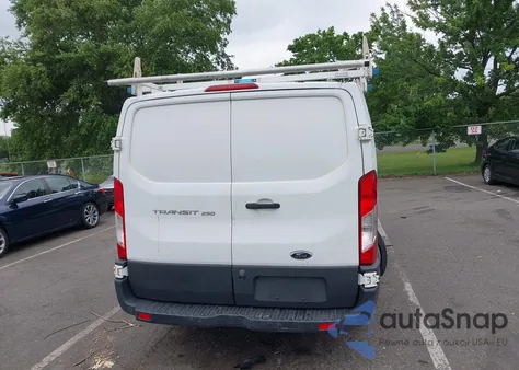 2016 Ford Transit-250 из США, поврежденный, VIN 1FTYR1ZM8GKA28647